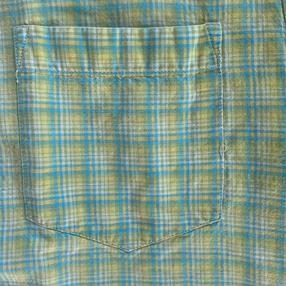 MBX Men’s medium short sleeve button down with collar - Picture 6 of 8